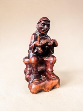 ASIAN SCHOLAR VINTAGE HAND-CARVED WOODEN FIGURINE – SCHOLAR READING BOOK